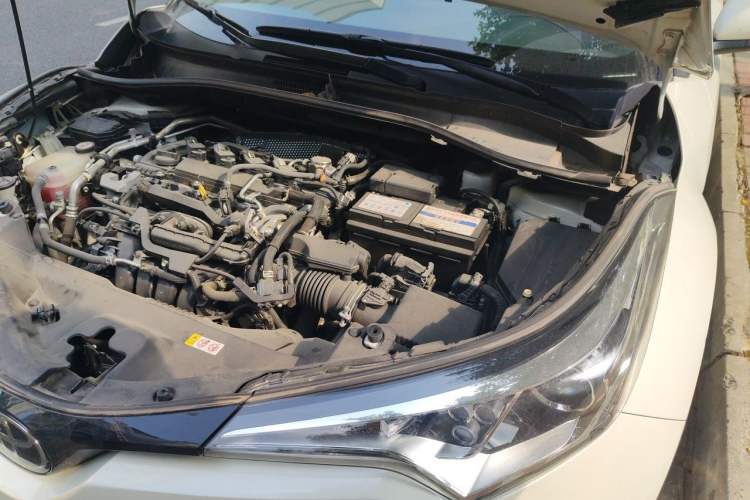 Used Toyota IZOA 2020 2.0L Enjoy Edition Engine Bay Left