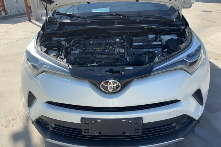 Used Toyota IZOA 2020 2.0L Yichi Version Engine Bay