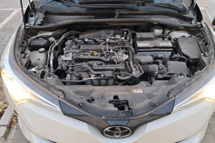 Used Toyota IZOA 2020 2.0L Enjoy Edition Engine Bay