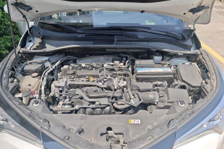 Used Toyota IZOA 2020 2.0L Enjoy Edition Engine Bay
