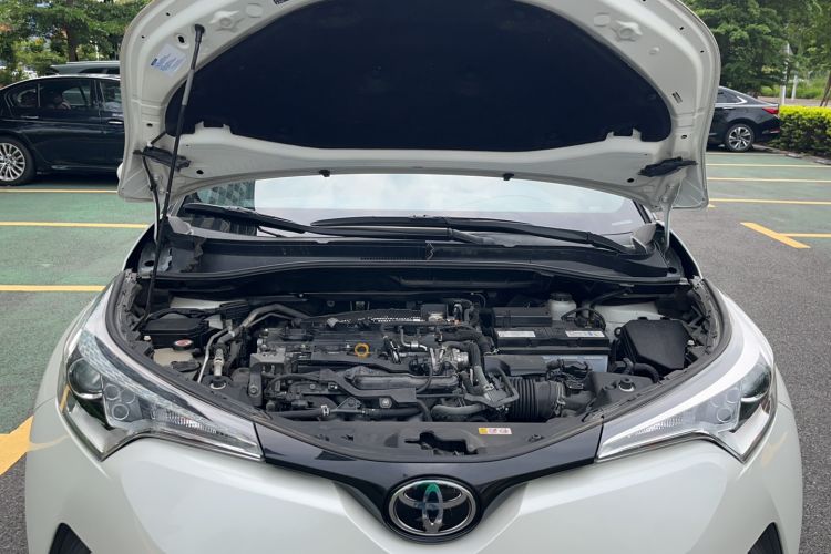 Used Toyota IZOA 2020 2.0L Enjoy Edition Engine Bay