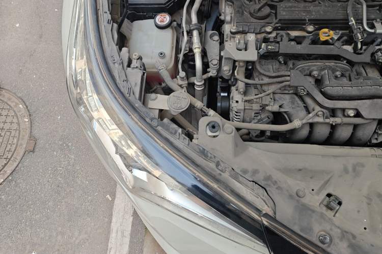 Used Toyota IZOA 2020 2.0L Enjoy Edition Engine Bay Right
