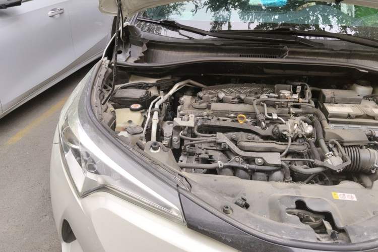 Used Toyota IZOA 2020 2.0L Yichi Version Engine Bay Right