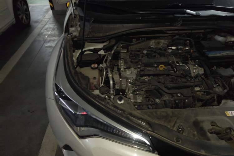 Used Toyota IZOA 2020 2.0L Yichi Version Engine Bay Right