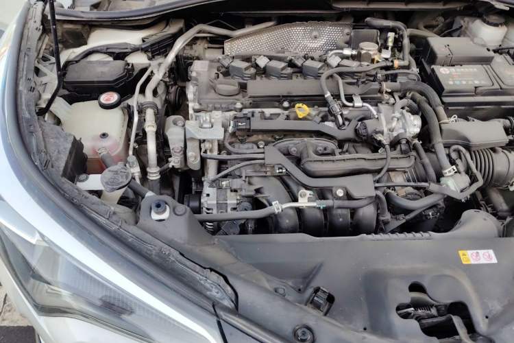 Used Toyota IZOA 2020 2.0L Yichi Version Engine Bay Right