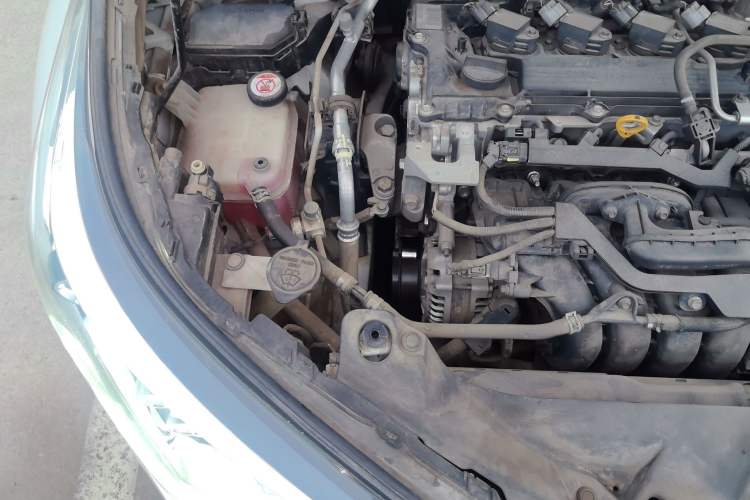 Used Toyota IZOA 2020 2.0L Enjoy Edition Engine Bay Right