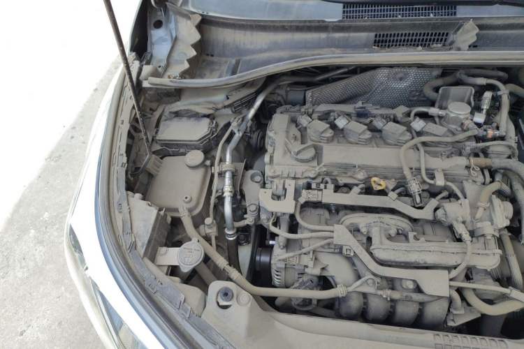Used Toyota IZOA 2020 2.0L Yichi Version Engine Bay Right
