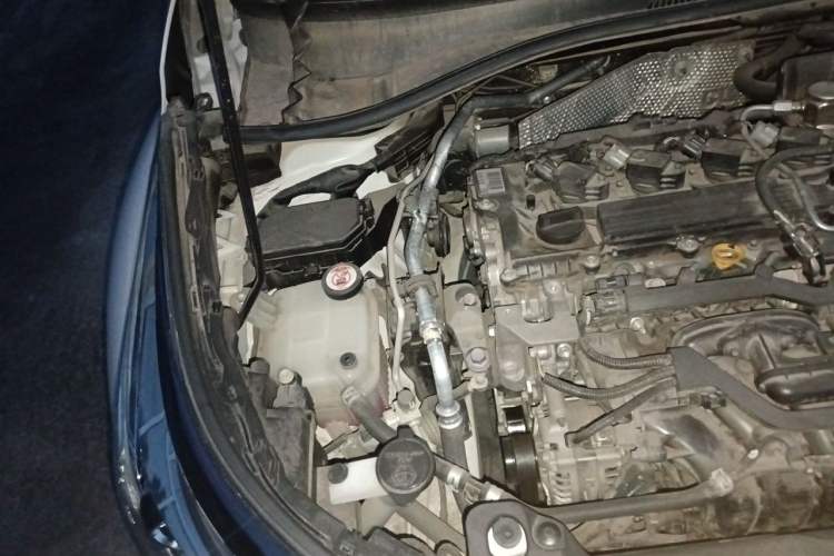 Used Toyota IZOA 2020 2.0L Enjoy Edition Engine Bay Right