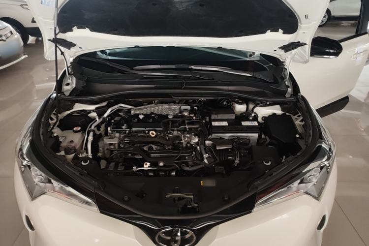 Used Toyota IZOA 2020 2.0L Yi Xiang CARE Engine Bay