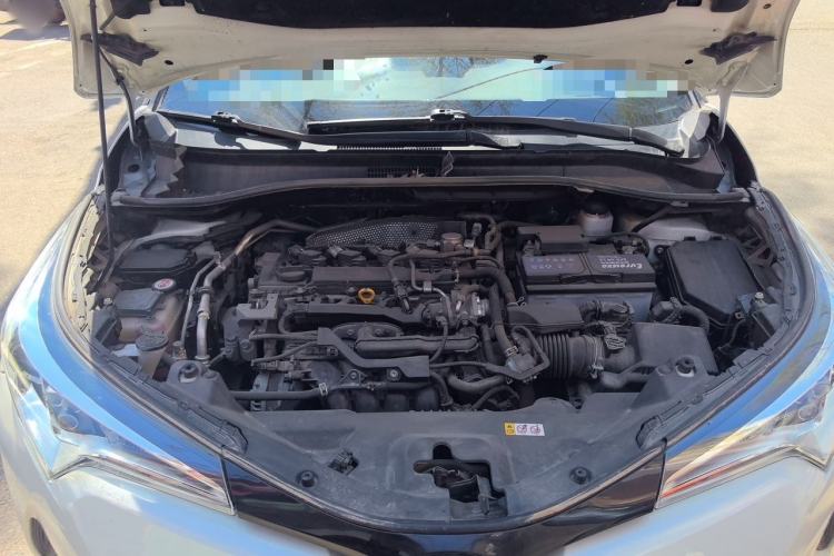 Used Toyota IZOA 2020 2.0L Enjoy Edition Engine Bay