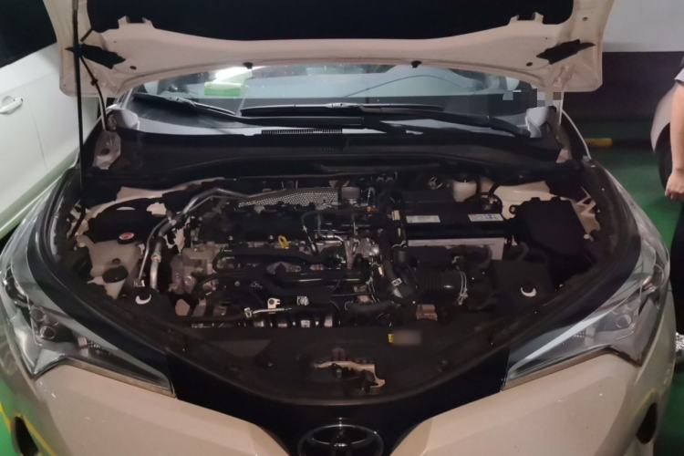 Used Toyota IZOA 2020 2.0L Enjoy Edition Engine Bay