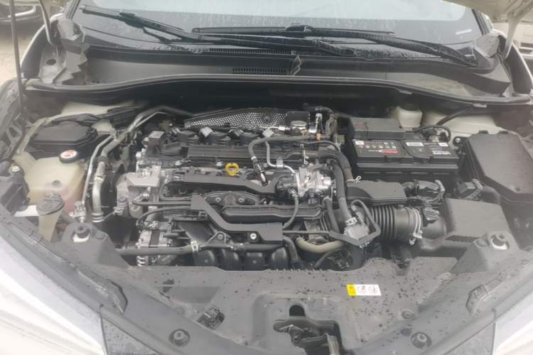 Used Toyota IZOA 2020 2.0L Enjoy Edition Engine Bay