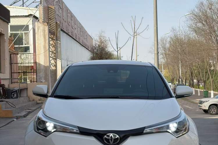 Used Toyota IZOA 2020 2.0L Enjoy Edition Exterior 1
