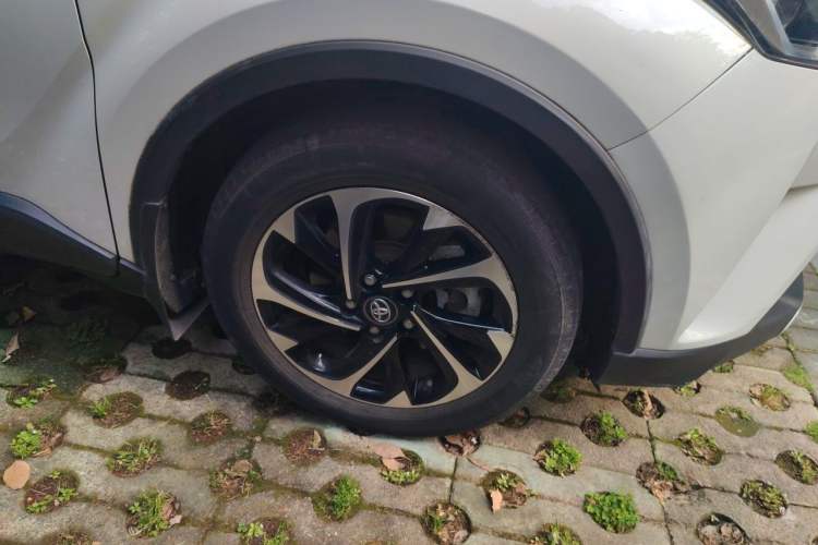 Used Toyota IZOA 2020 2.0L Enjoy Edition Exterior 1