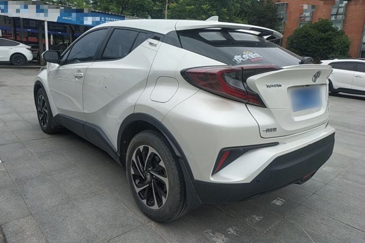 Used Toyota IZOA 2020 2.0L Yichi Version Exterior 2