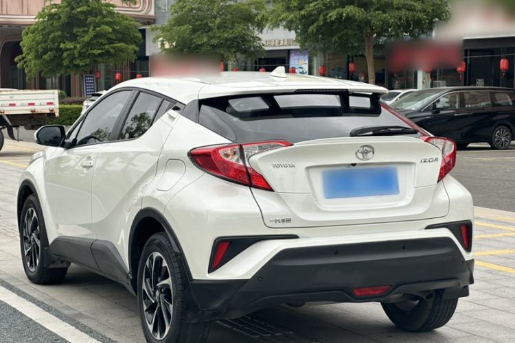 Used Toyota IZOA 2020 2.0L Enjoy Edition Exterior 3