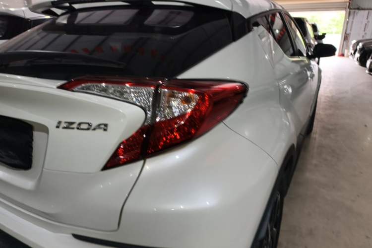 Used Toyota IZOA 2020 2.0L Yi Xiang CARE Exterior 3