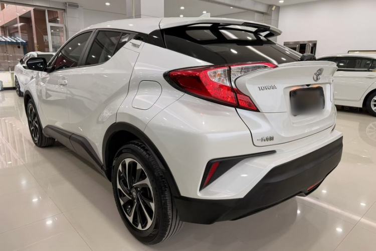 Used Toyota IZOA 2020 2.0L Enjoy Edition Exterior 3