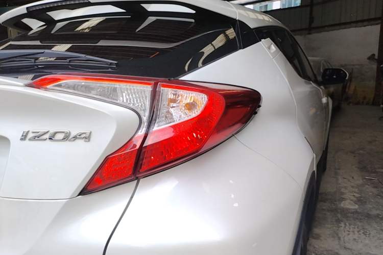 Used Toyota IZOA 2020 2.0L Yi Xiang CARE Exterior 3