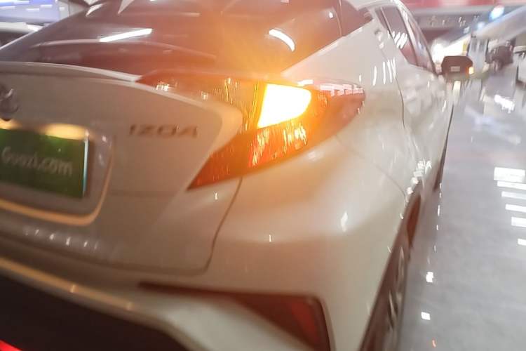 Used Toyota IZOA 2020 2.0L Yi Xiang CARE Exterior 3
