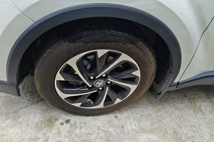 Used Toyota IZOA 2020 2.0L Enjoy Edition Exterior 4