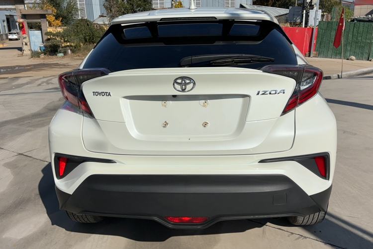 Used Toyota IZOA 2020 2.0L Yichi Version Exterior 4