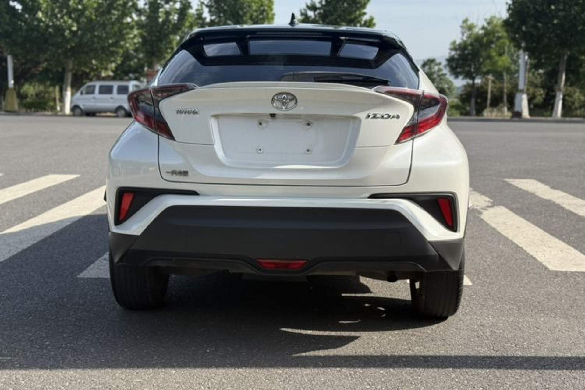 Used Toyota IZOA 2020 2.0L Yichi Version Exterior 4