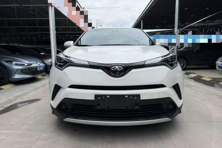 Used Toyota IZOA 2020 2.0L Yichi Version Exterior 5