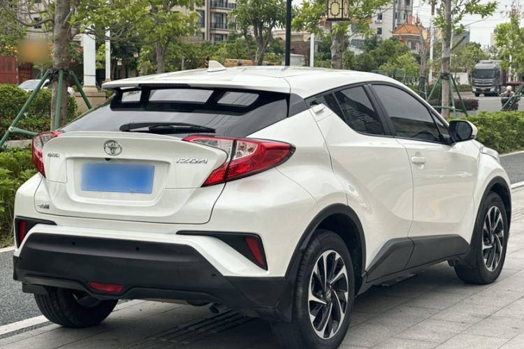 Used Toyota IZOA 2020 2.0L Enjoy Edition Exterior 5