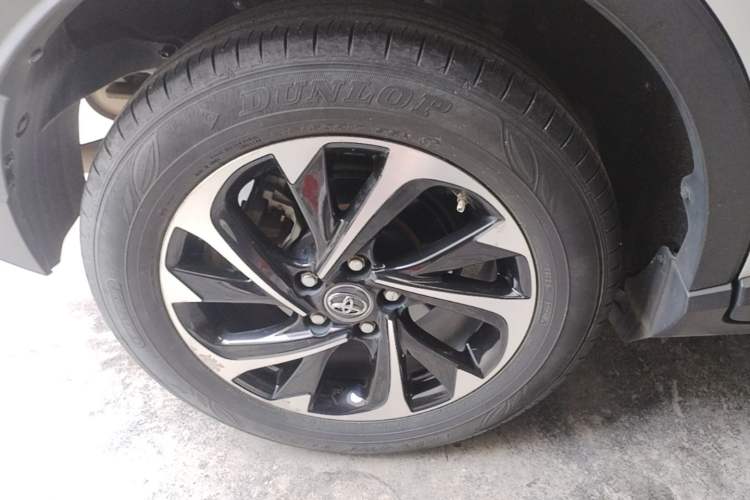 Used Toyota IZOA 2020 2.0L Yi Xiang CARE Exterior 5
