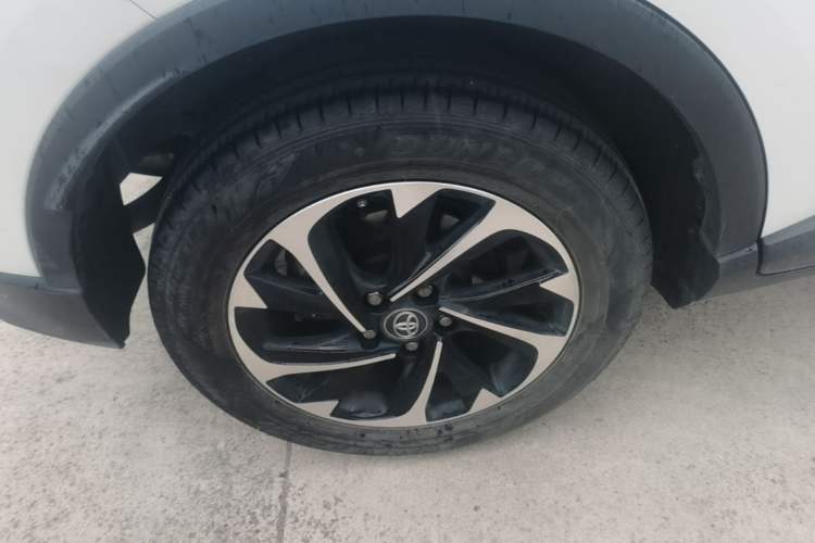 Used Toyota IZOA 2020 2.0L Enjoy Edition Exterior 5