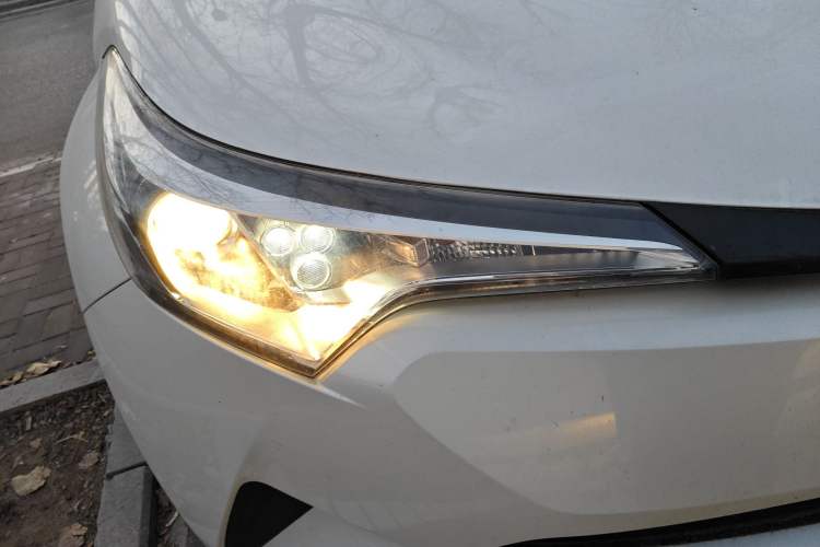 Used Toyota IZOA 2020 2.0L Enjoy Edition Exterior 6