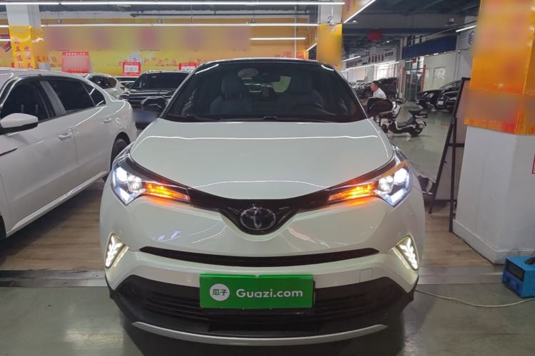 Used Toyota IZOA 2020 2.0L Yi Xiang CARE Front