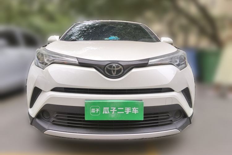 Used Toyota IZOA 2020 2.0L Yichi Version Front