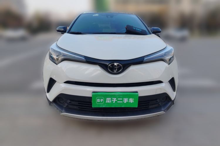 Used Toyota IZOA 2020 2.0L Yichi Version Front