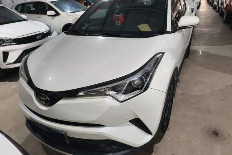 Used Toyota IZOA 2020 2.0L Yi Xiang CARE Front