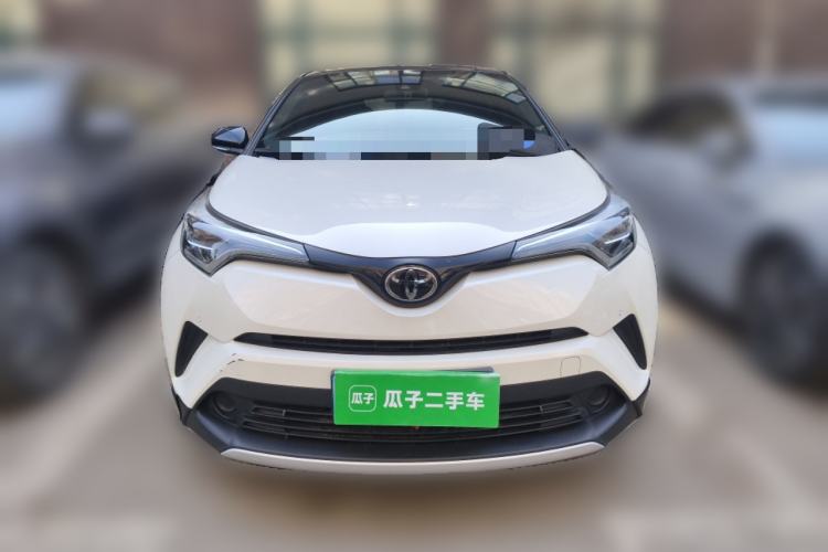 Used Toyota IZOA 2020 2.0L Yichi Version Front