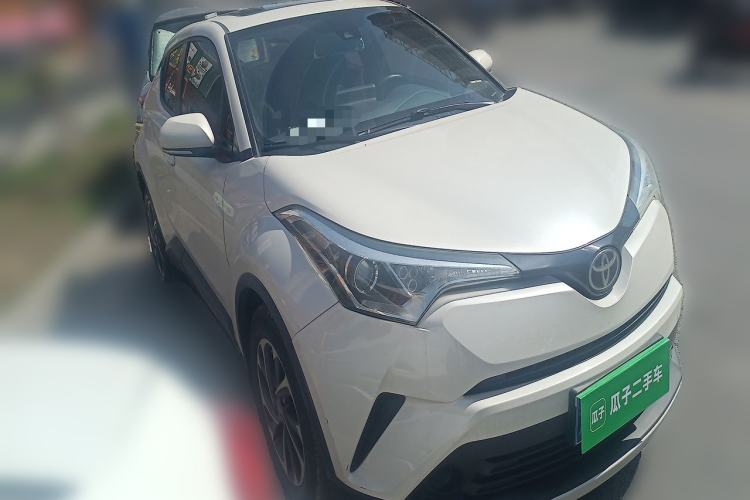 Used Toyota IZOA 2020 2.0L Yichi Version Front Right 45 Deg