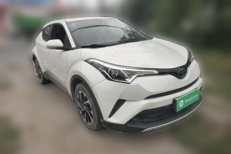 Used Toyota IZOA 2020 2.0L Enjoy Edition Front Right 45 Deg