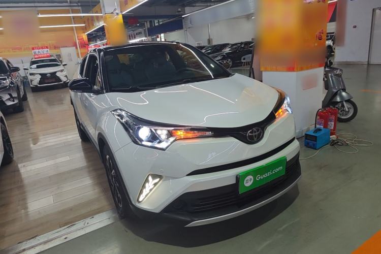 Used Toyota IZOA 2020 2.0L Yi Xiang CARE Front Right 45 Deg