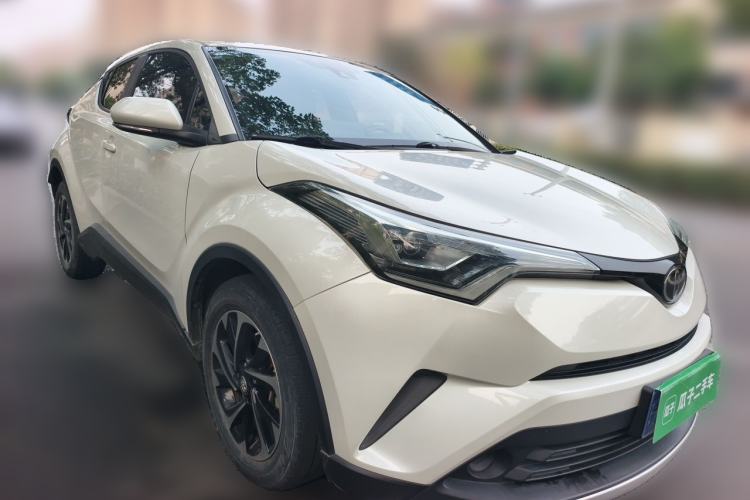 Used Toyota IZOA 2020 2.0L Yichi Version Front Right 45 Deg