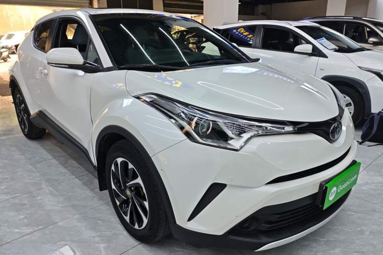 Used Toyota IZOA 2020 2.0L Yi Xiang CARE Front Right 45 Deg