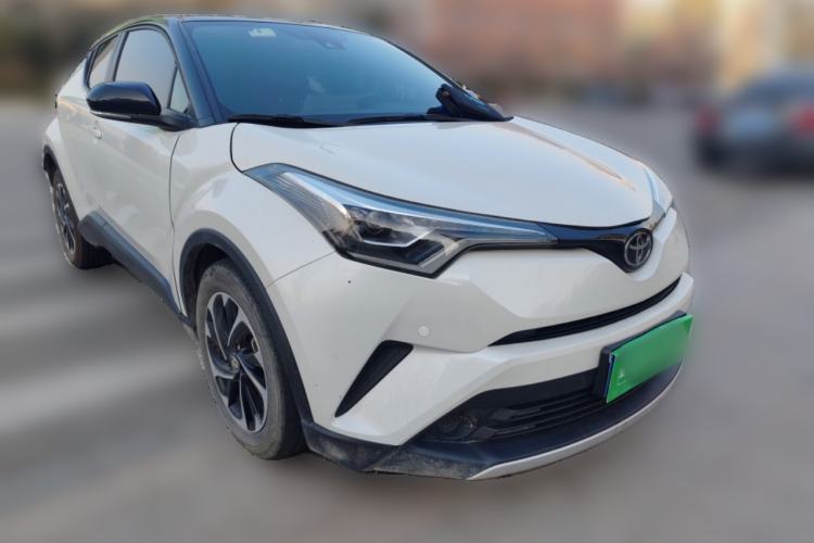 Used Toyota IZOA 2020 2.0L Yichi Version Front Right 45 Deg