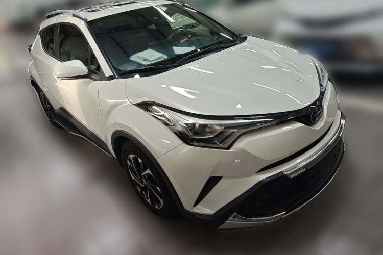Used Toyota IZOA 2020 2.0L Yichi Version Front Right 45 Deg