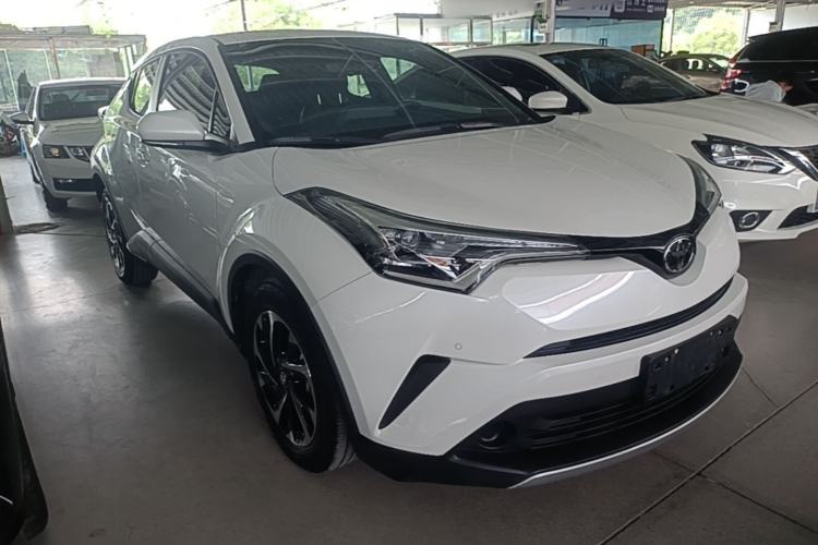 Used Toyota IZOA 2020 2.0L Yichi Version Front Right 45 Deg