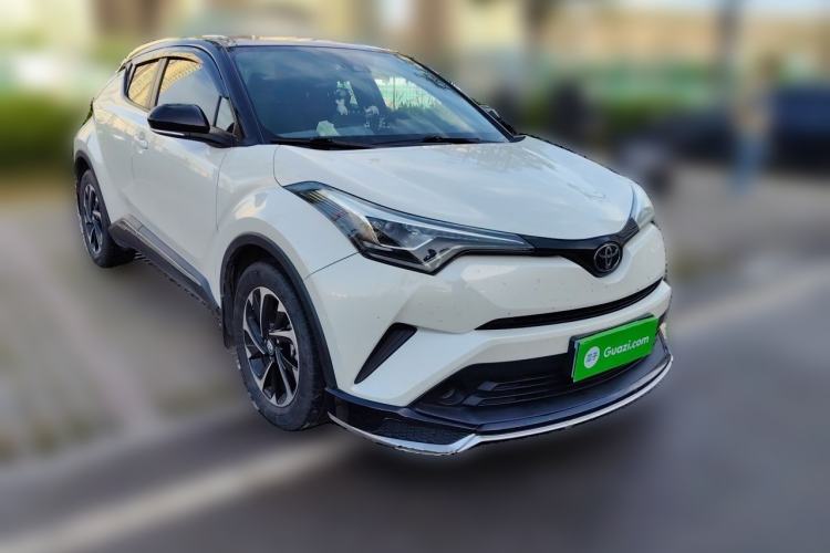 Used Toyota IZOA 2020 2.0L Yichi Version Front Right 45 Deg