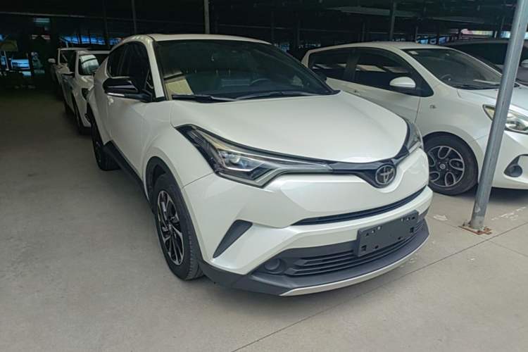 Used Toyota IZOA 2020 2.0L Yichi Version Front Right 45 Deg