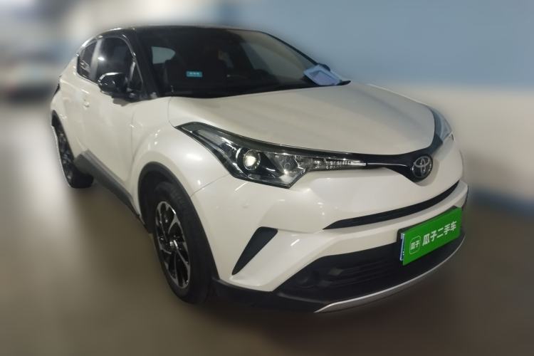 Used Toyota IZOA 2020 2.0L Enjoy Edition Front Right 45 Deg