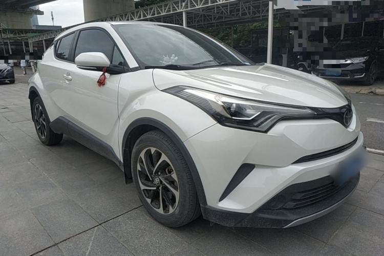 Used Toyota IZOA 2020 2.0L Yichi Version Front Right 45 Deg