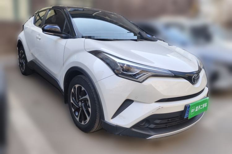 Used Toyota IZOA 2020 2.0L Yichi Version Front Right 45 Deg